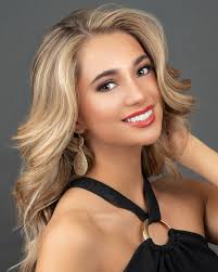 and so it begins!!👑🤍 day 1 was SO MUCH FUNN! loved meeting these lovely  ladies and i cant wait to be