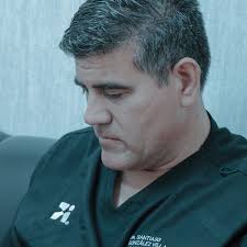 Dr. Santiago González Villa