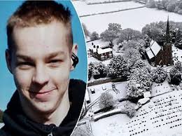 Britain warned to brace for another night of snow carnage: UK weather map  reveals worst-hit areas with up to FOUR more inches set to fall tonight  after day of chaos saw hundreds