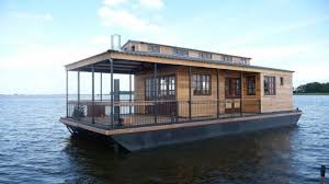 Boat house of anaheim inc. 51 Houseboat Decor Ideas House Boat Houseboat Living Floating House