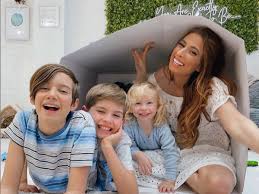 Tap to tidy by stacey solomon is. Stacey Solomon Gushes Over Forever Home As She Shows Special Sign Manchester Evening News