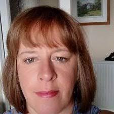 Lynette Burgess's Instagram, Twitter & Facebook