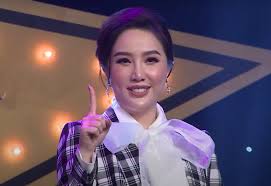 Xin lỗi anh ( sorry) ca sĩ. Báº£o Thy Giáº£i Thich GÆ°Æ¡ng Máº·t Khac Láº¡ Tren Song Truyá»n Hinh Vietnamnet
