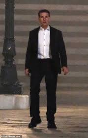 Tom cruise has been trying his best to wrap up the shoot of mission impossible 7 as soon as possible but the filming is known to have been getting into trouble every now and then. Tom Cruise Films Eerie Night Shoots In Venice For Mission Impossible 7 Aktuelle Boulevard Nachrichten Und Fotogalerien Zu Stars Sternchen