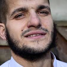 Kendt salafist tiltalt for at hylde terror: 'Omar havde et hjerte af guld' 