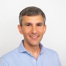 Jeffrey Gowen's Instagram, Twitter & Facebook