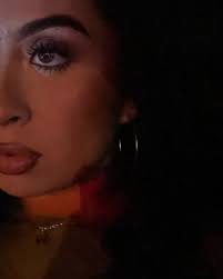 colombiana (@basicallyyelitza) • Instagram photos and videos