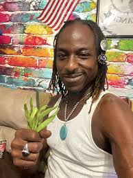 🌟 Hey everyone! We're excited to share a festive collaboration with our  friends at @firstchoiceca who are celebrating the season with their *12  Days of Cannabis*