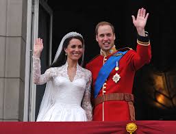 Kate makes her most significant public appearance to date when she turns up to watch william graduate as an. Prince William And Kate Middleton Relationship Timeline From Dating To Royal Wedding And Kids