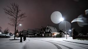 De luchthaven in rosh pina, in het noorden van het land, is deze ochtend gesloten, terwijl op de golanhoogten, in jeruzalem en omliggende gebieden de scholen dicht blijven. Sneeuwjacht Zet Door Hinder Op Het Spoor En Gesloten Basisscholen Nos