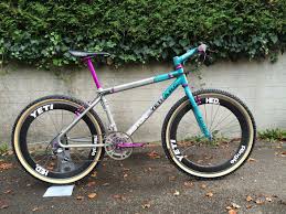 Yeti Galerie Ein Neuer Versuch Fahrradkunst Bmx Fahrrad Radeln