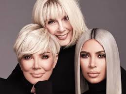 Kylie And Kendall Jenner's Day Off Work Is Making Us Re-Evaluate What  Constitutes A 'Duvet Day'