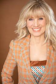 The Comeback" Valerie Cooks in the Desert (TV Episode 2014)