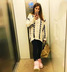 Schon des öfteren hat die frau von kicker mats hummels im netz durchblicken lassen, dass sie in unbestimmter zukunft erneut schwanger werden möchte. Cathy Hummels Die Schonsten Looks Ihrer Schwangerschaft Gala De