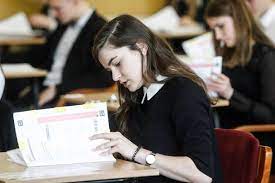 Podziel się tym arkuszem ze znajomymi: Nowa Matura 2023 Bedzie Latwiejsza Teraz Uczniowie Poznaja Pytania Przed Egzaminem Eska Pl