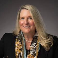 Hilary Beam's Instagram, Twitter & Facebook