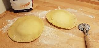 Ricetta tipica regionale, le seadas conosciute anche col nome di sebadas o sevadas, a seconda del luogo. Le Seadas O Sebadas Sarde Dolce Tipico I Templari Del Gusto