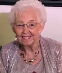 Eileen Trapp's Instagram, Twitter & Facebook