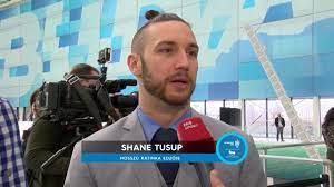 Az amerikai edző katinkával való válása után is visszatért hazánkba, hogy magyar sportolókkal dolgozhasson. Shane Tusup Az Uj Duna Arenarol Es A Felkeszulesrol Youtube