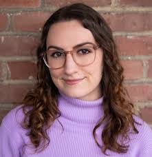 Traci Racine's Instagram, Twitter & Facebook