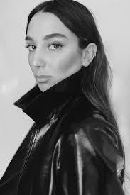 Carolina Mena's Instagram, Twitter & Facebook