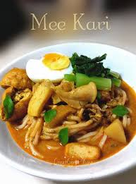 Ok, kalau korang nakkan style menu yang masih mengekalkan mood raya yang penuh dengan tradisional, maka … menu raya sesuai sangat. Resepi Mudah Open House Mee Kari Simple