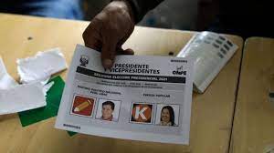 De ahora en adelante, la votación y el conteo de votos serán vigilados exclusivamente por observadores que representen a los candidatos registrados. Elecciones En Peru Por Que Se Esta Demorando El Conteo De Votos Y Quien Declara Al Ganador Bbc News Mundo