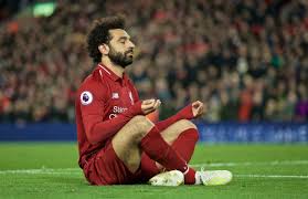 ويطرح تمديد ليفربول عقده مع محمد صلاح في هذا الوقت، تساؤلات عن خلفيات هذا القرار، في ظل اهتمام أندية عملاقة من طراز ريال مدريد وبرشلونة بالحصول على توقيع صاحب الرقم 11. Ø´Ø§Ù‡Ø¯ Ø¬Ù…ÙŠØ¹ Ø£Ù‡Ø¯Ø§Ù Ù…Ø­Ù…Ø¯ ØµÙ„Ø§Ø­ Ù…Ø¹ Ù„ÙŠÙØ±Ø¨ÙˆÙ„ Ø­ØµØ±ÙŠØ§Øª