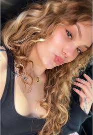 Brooke Kellogg's Instagram, Twitter & Facebook