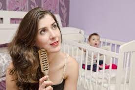 Si possono trovare decine e decine di capelli sul cuscino e sulle spalle, quantità considerevoli che . Caduta Dei Capelli Dopo Il Parto Medicina Materno Fetale