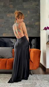 Vanandjuani - Free nude pics, galleries & more at Babepedia