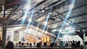 Yang turun ketempat penantian, pada hari ketiga bangkit dari antara orang mati. Santa Bernadet
