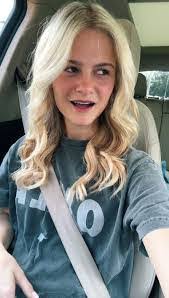 Darcy Lambert's Instagram, Twitter & Facebook