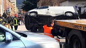 Curioso e quasi inedito incidente martedì pomeriggio a ospitaletto,. Incidente Brescia Oggi 21 Marzo 2018 Operaio Gravissimo