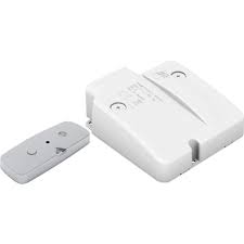 Komfyren er en stor kilde til brann i hjemmet, og det er sterkt anbefalt å installere komfyrvakt også i eldre kjøkken som ikke omfattes av kravene. Komfyrvakt Microsense Solv Elektroimportoren As
