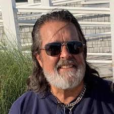 Ron Minassian's Instagram, Twitter & Facebook