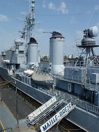 Le Navire De Guerre Maille Breze Nantes Navire De Guerre Navire Marine De Guerre