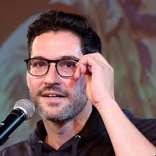 Ellis has a twin sister. Tom Ellis Actor Height Weight Age Girlfriend Biography More Celebsradar Com