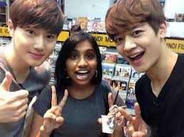 150202 Jonghyun And Minho Posing With A Fan In India Suho Minho Shinee