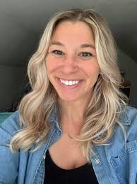 Welcome to the MOMpreneur Community.. Please take a moment to introduce  yourself in the comments so we can get to know you and support you along  the way. YT Heyward, Nora Ahmed,