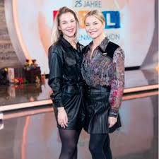 Evgeny vinokurov & christina luft thema: Let S Dance Christina Luft Und Evgeny Vinokurov Gehen Getrennte Wege Gala De