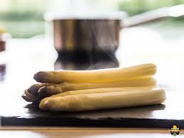 Cuire les asperges blanches en bocal. La Cuisson A La Vapeur Asperge Des Sables Des Landes