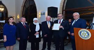 روتاري صيدا كرم السعودي لدعمه أنشطة النادي وبيضاوي لنيله جائزة القيادة في الخدمة المهنية جنوبية