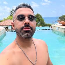 Summer Vibes ☀️ Chill out before the show See your tonight Cyprus 🇨🇾❣️  @steve_levi @starz.records @benjaminfrmusic #summertime #stevelevi #cyprus