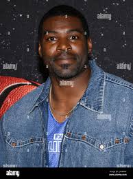 Sheldon bailey hi-res stock photography and images