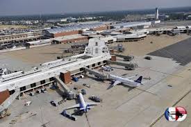 Аэропорт кабула штурмуют желающие вылететь понедельник, 16 августа 2021, 09:41 Aeroport Darvaz V Gorode Darvas V Afganistane Grazhdanskaya Aviaciya Afganistana