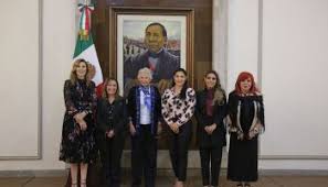 De acuerdo con milenio, layda sansores estaba en una reunión con el presidente andrés manuel lópez obrador cuando recibió la noticia. Murio El Hermano De Layda Sansores Gobernadora De Campeche En Vivo Mx