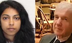 Jovem briga com amiga e envia ao namorado dela fotos que revelam sexo a três