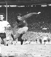 Geoff Hurst Admits He Sees Similarities Between Himself And Harry Kane 1966 World Cup England Football Team 1966 World Cup Final