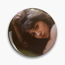 Livia Weiss's Instagram, Twitter & Facebook